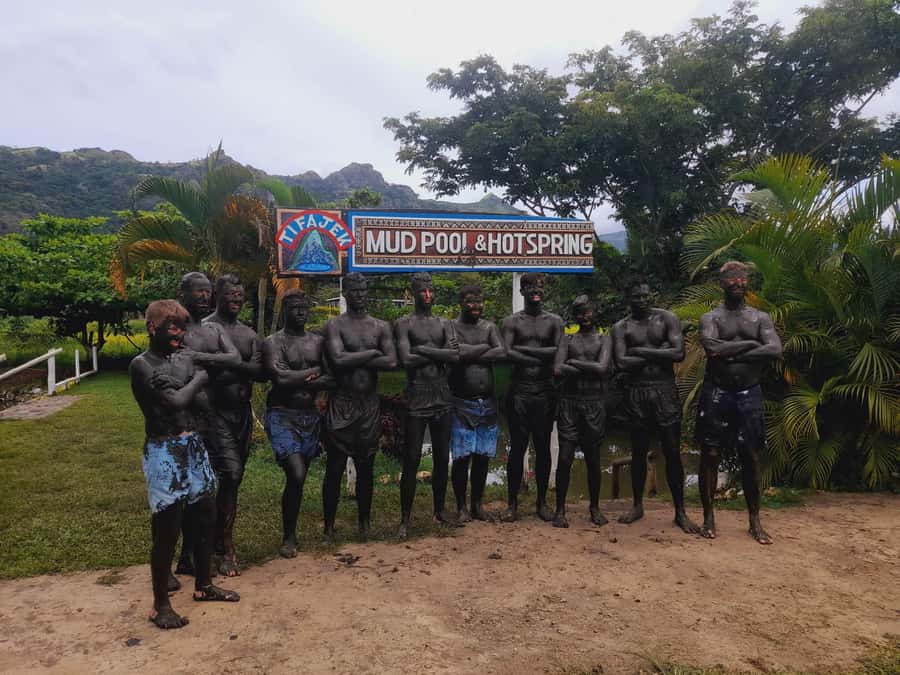 NADI-SABETO: Tifajek Hot Spring and Mudpool Natural Spa - Starting with the natural mud wrap