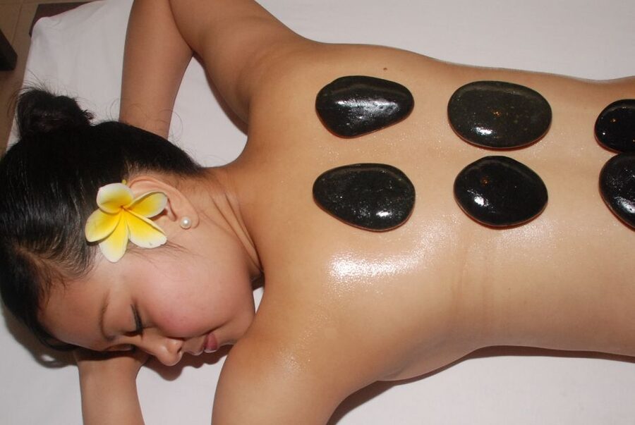 Nusa Dua: 2-Hour Luxury Warm Stone Massage Spa Treatment - Foot washing starts the ritual