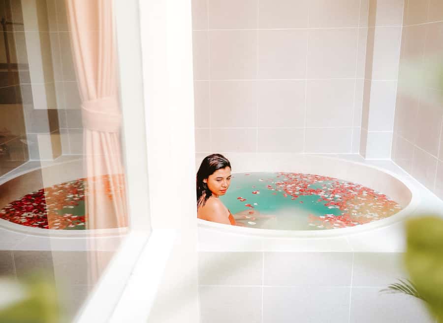 Nusa Dua: 2-Hour Luxury Warm Stone Massage Spa Treatment - Shower, fresh juice, and a gentle finish
