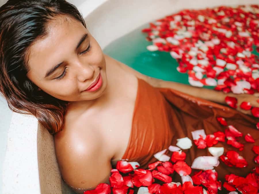 Nusa Dua: Traditional Lulur Massage & Spa Treatment - Ginger tea, cold flannels, and the first five minutes