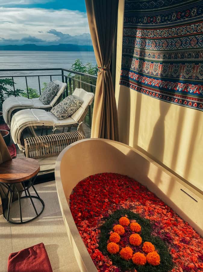 Nusa Penida: Luxury Spa & Flower Bath at Tejas Warnakali - Arriving at Adiwana Warnakali Resort