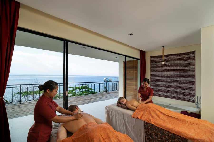 Nusa Penida: Luxury Spa & Flower Bath at Tejas Warnakali - Ocean Views and the Value of a Cliffside Setting