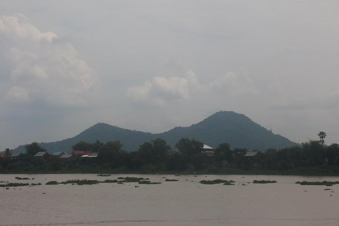 Oudong Mountain Culture & Wellness Experience - A pagoda visit with a clear cultural lesson