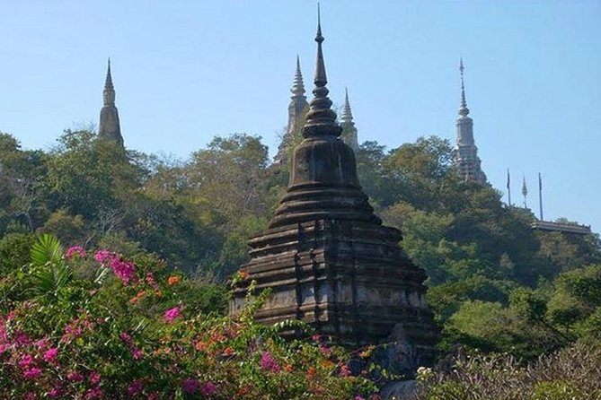 Oudong Mountain Culture & Wellness Experience - Royal stupas and the story behind them