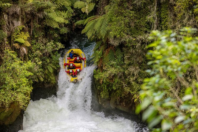 Polynesian Spa Rotorua: Family Hot Pools and Freshwater Pool - The mini hydro slide delivers the biggest laughs