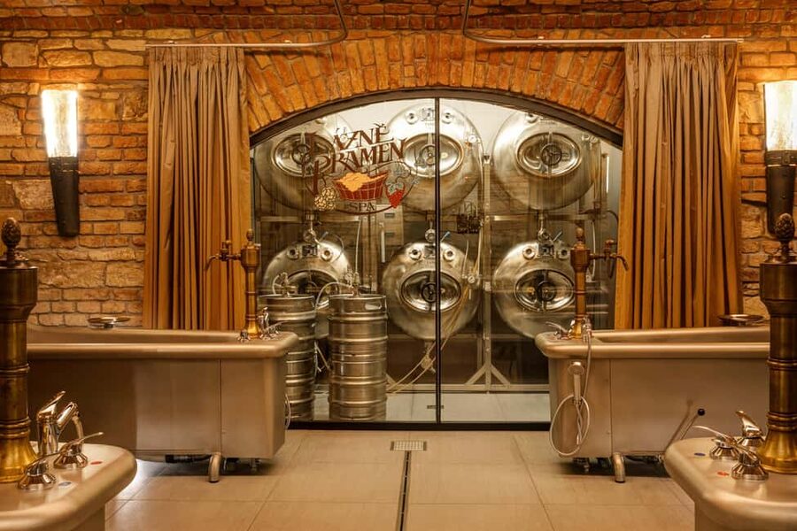 Prague: Lázně Pramen. Wine, Beer bath and Wellness SPA - Beer bath: the classic Czech choice