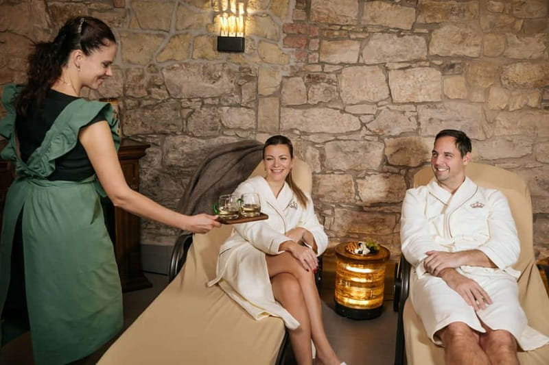 Prague: Lázně Pramen. Wine, Beer bath and Wellness SPA - Wellness baths for a quieter afternoon