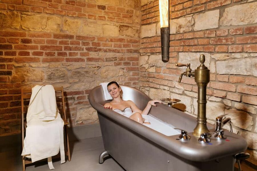 Prague: Lázně Pramen. Wine, Beer bath and Wellness SPA - Best time to fit it into your Prague plans