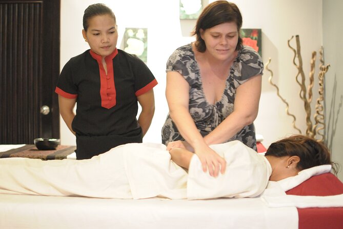 Private Full-Day Massage Classes in Phnom Penh - Lunch and the massage after class