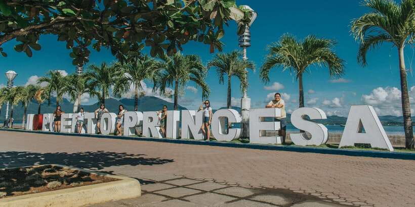 Puerto Princesa: Half-Day City Tour with Optional Massage - Baker’s Hill and the Filipino hopia stop