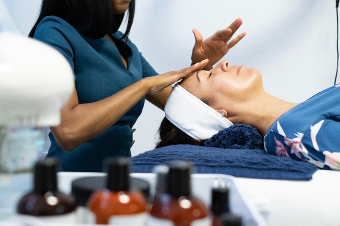 Rejuvenating Facial in Local Spa Room - High-end organic products and individual skin needs