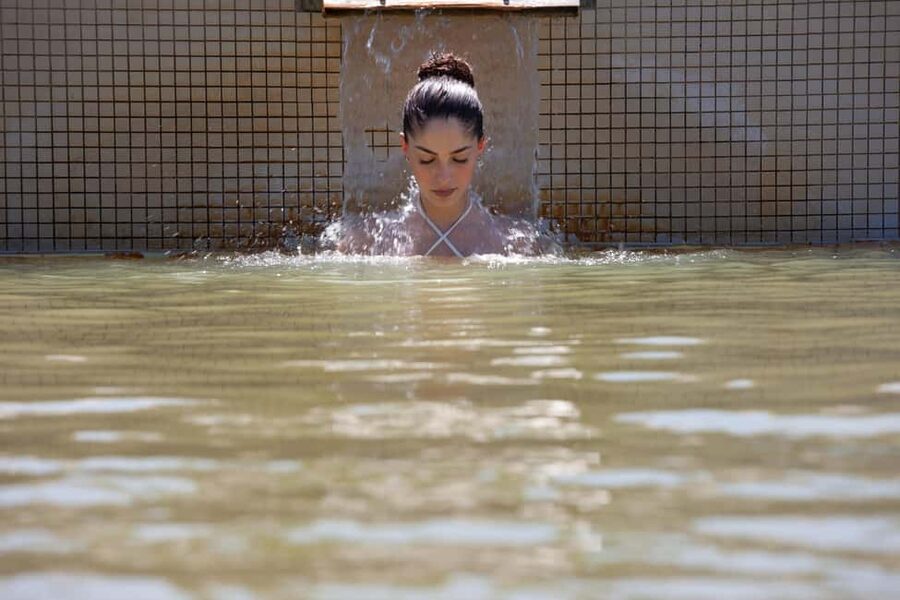 Relax and wellness: Thermal pools, spa, nature and aperitif included - Five details to know before you go