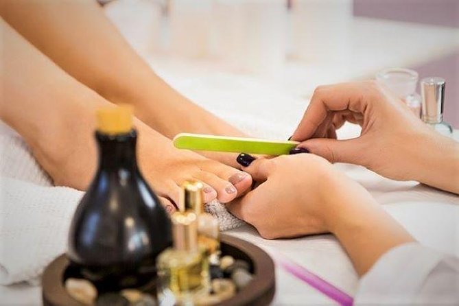 Retreat day tour : Massage and Yoga - A calm start at 8:15 am