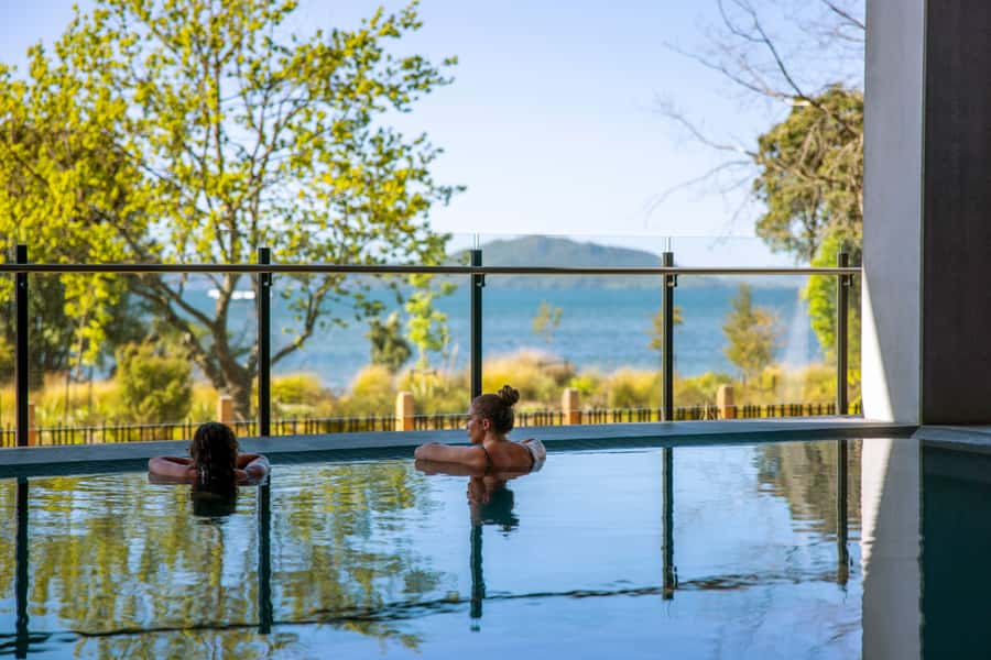 Rotorua: Lakefront Hot Springs & Spa - Luxury Māori Wellness - The mud lounge is not a full mud bath