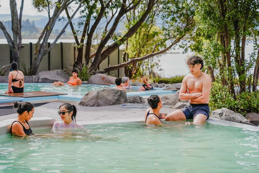 Rotorua: Polynesian Spa Pavilion Hot Pool Bathing (12+ yrs) - The three Priest Spring acidic pools