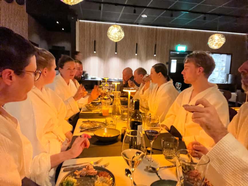 Rovaniemi: Forest Spa, Outdoor hot tubs and bathrobe dinner - Arriving at Invisible Forest Lodge