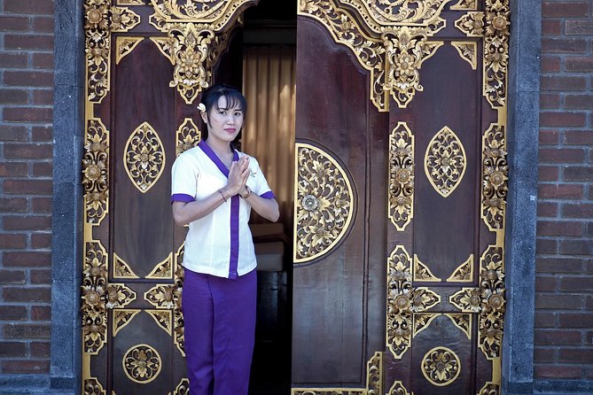 Royal Traditional Lulur Balinese Massage 2 hours Spa At Nusa Dua Bali - Flower bath and shower provide a proper finish