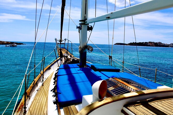 Sailing Flavors, Gastronomy and Relaxation at Sea - Leaving Palma at 10:00 with the Cathedral behind you