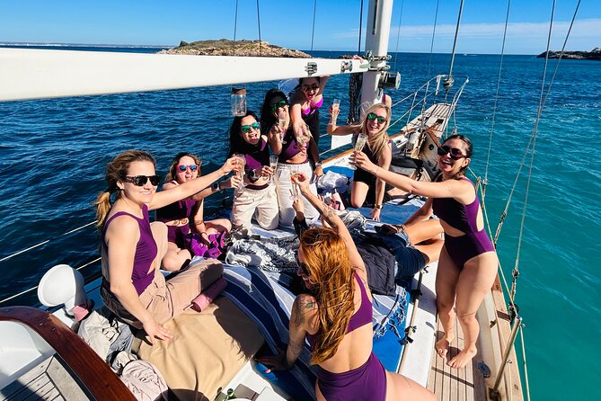 Sailing Flavors, Gastronomy and Relaxation at Sea - What the boat day feels like for families and couples