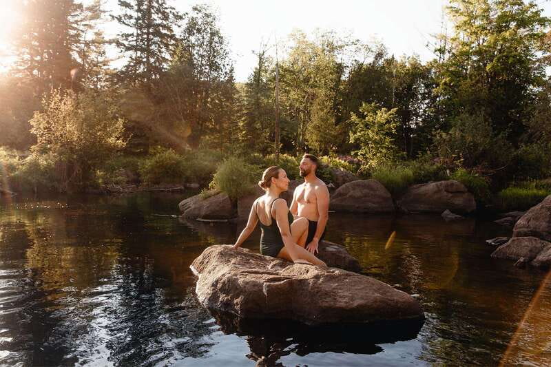 Saint-Sauveur: relaxation session in a Nordic thermal spa - Why the Simon River makes Saint-Sauveur different