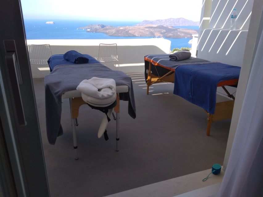 Santorini: Mobile Couples Massage at Your Private Villa - Aromatherapy or deep tissue: choosing the right treatment
