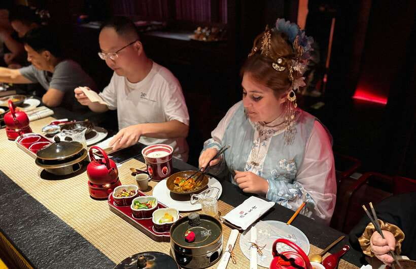 Shanghai Guided Royal Banquet Photo (Incl) with Massage Opt - Should You Book the Shanghai Royal Banquet?