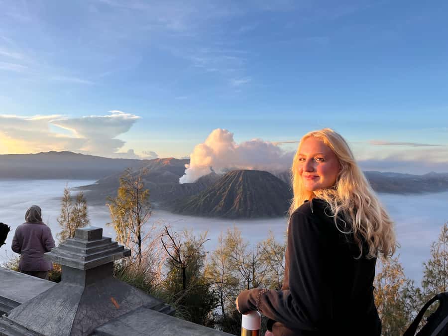 Sharing Trip : Bromo & Ijen Tour with Hot Spring Relaxation - Crossing the Sea of Sands to Mount Bromo