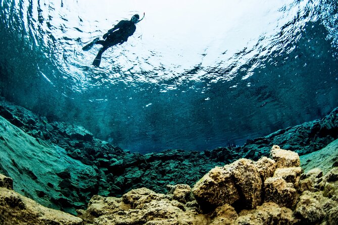 Silfra: Hot and Cold Snorkeling and Spa Tour - Self Drive - Hot chocolate, cookies, and the change of temperature