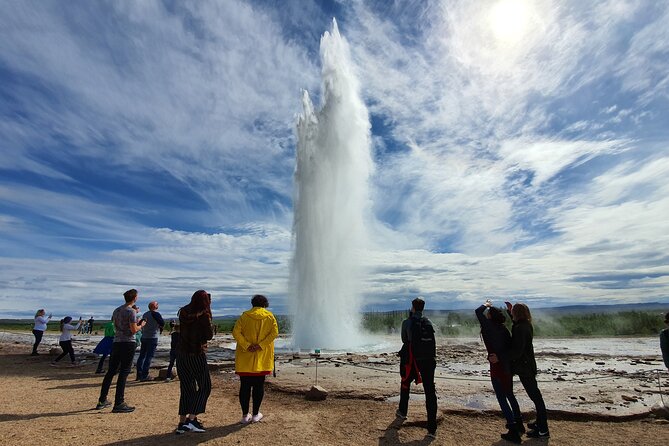 Small-Group Golden Circle, Hvammsvík Spa with Ticket & Crater - Hveragerdi: geothermal bread and bubbling ground