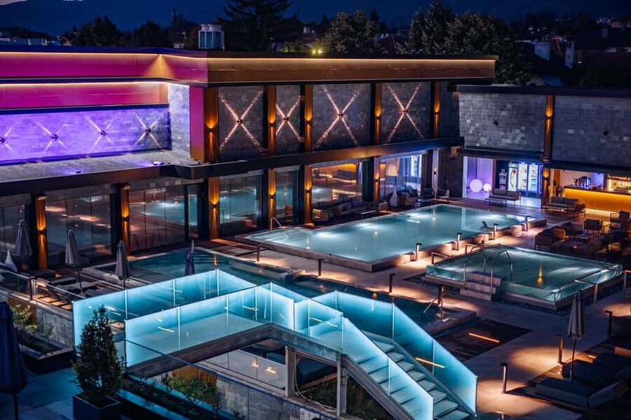 Spa day pass at Pulse Therme Bansko - The pools: from Japanese calm to outdoor thermal water