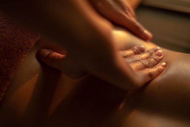 Swedish Massage in Phnom Penh - How the Night Market fits into the experience