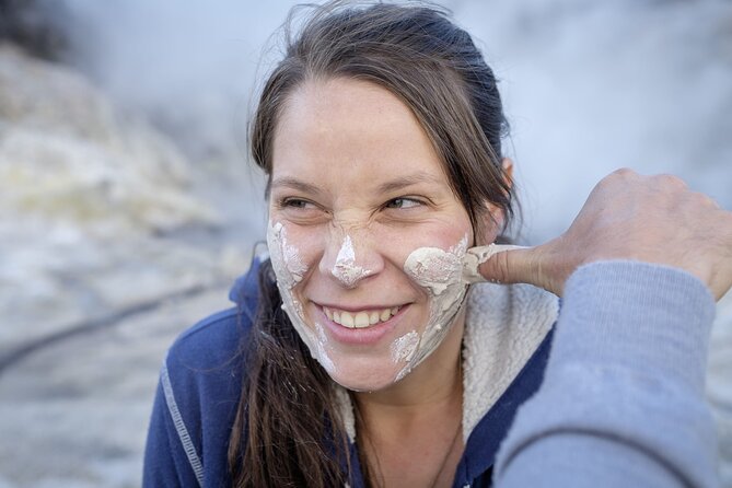 Te Puia & Hells Gate incl. Mud Spa Experience Private Tour - Hangi lunch and Māori culture