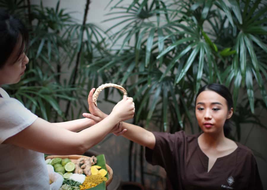 Thai Luxury Spa Packages - The herbal drink and consultation
