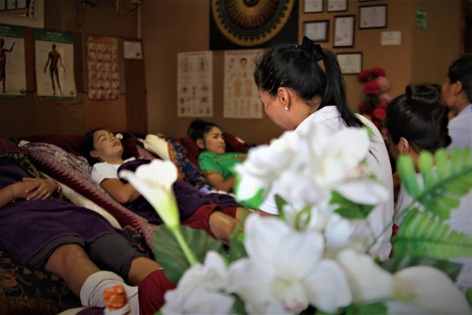 Thai Massage Course - What the one-hour class is really offering