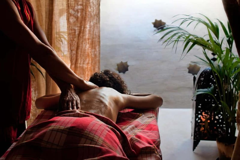 The Water Journey and our exclusive massage (60') - Beginning with the five thermal stages