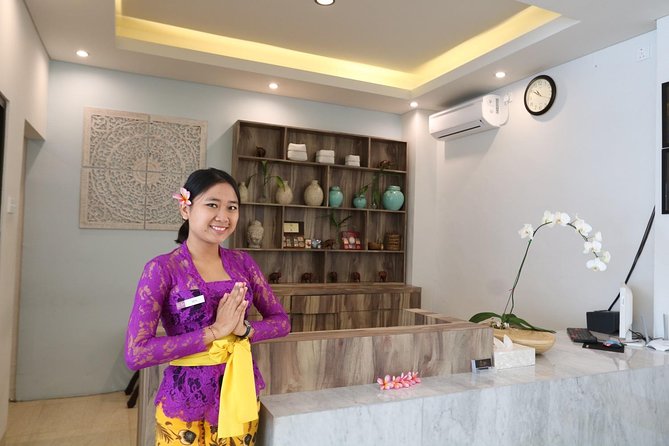 Traditional Bali Massage 90 minutes at Nusa Dua Bali - A calm start with a drink and foot wash