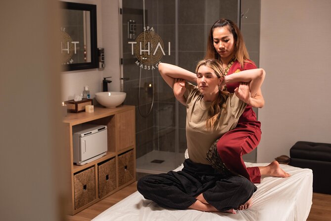 Traditional Thai Massage 60 min at THAI MASSAGE ALURA - What the Thai Royal Massage includes
