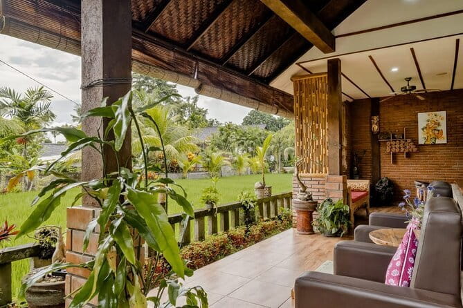 Ubud Balinese Massage Scrub And Flower Bath Experience - The Balinese massage: the treatment’s main anchor