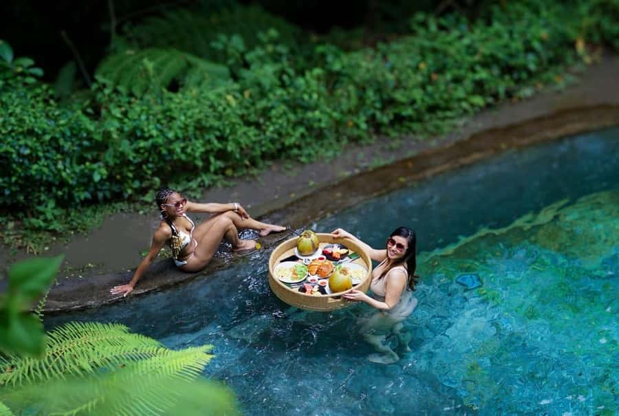 Ubud: Floating Breakfast, Jungle Swing & Spa Romantic Tour - The floating breakfast and pool setting