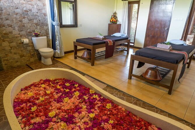 Ubud Luxury Bali Spa Package with amidst rice fields - The Balinese massage and body treatment