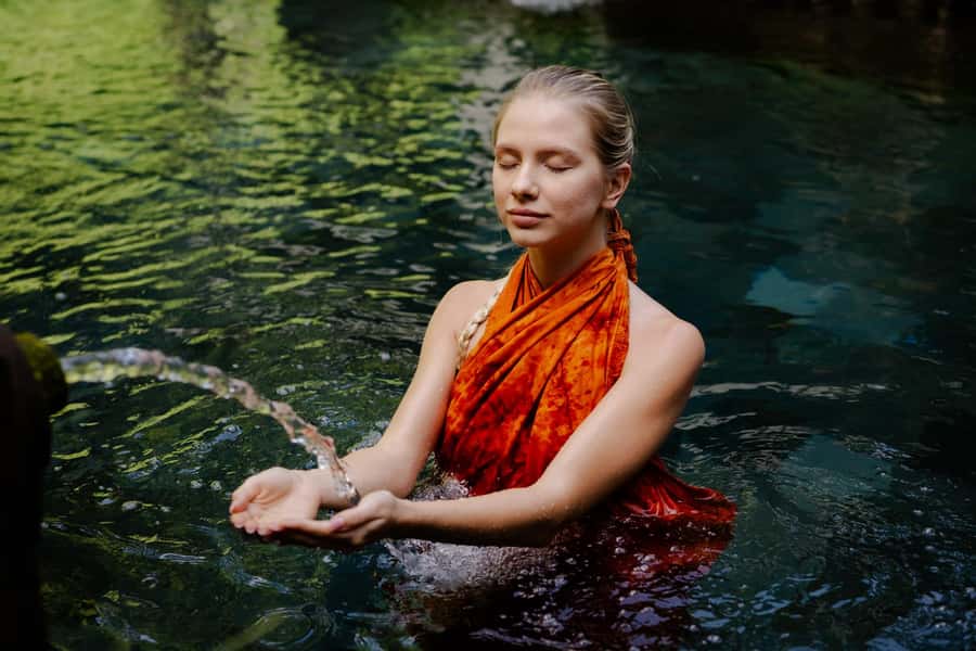 Ubud: Tejas Spa Unagi Riverfront Massage & Flower Bath - What the massage may feel like