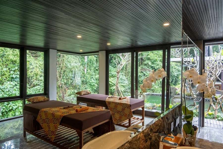 Ubud: Tejas Spa Unagi Riverfront Massage & Flower Bath - The flower or herbal bath finale