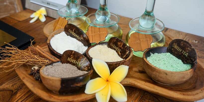 Ubud: Wellness Retreat with Massage, Yoga Class, and Lunch - Yoga among the Ubud greenery