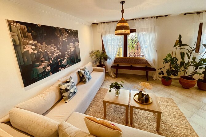 Ultimate relaxation Pack 45min floating session and 45min Massage - The 45-minute float in salt water