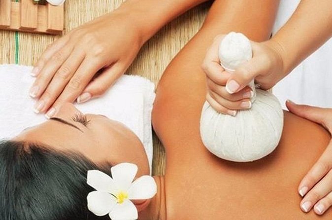 Vietnamese Authentic Traditional Massage - Botanical oils and the feel of the session