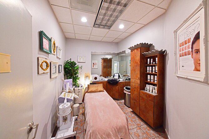 VIP 90-Minute Reflexology & Hot Stone Massage Combo - What happens during the 90-minute appointment