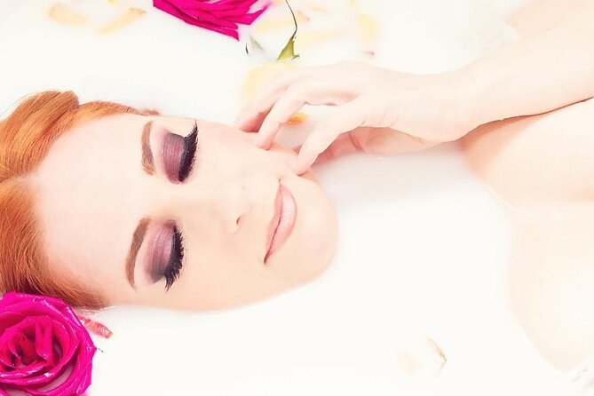 VIP Moroccan Hammam with Full Body Massage, Sauna and Jacuzzi - Coconut peeling and the Cleopatra face mask