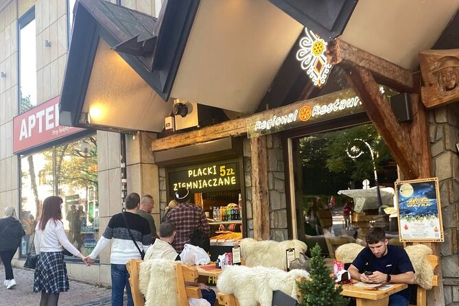 Zakopane Tour from Krakow with Thermal SPA and Hotel Pick up - Krupowki Street and two hours in Zakopane